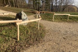neuer Zaun beim Rastplatz Stolten